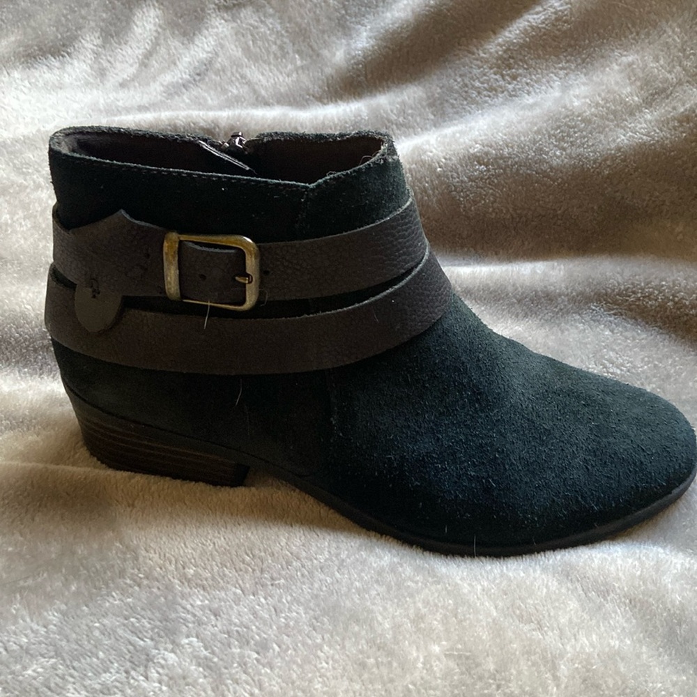 CLARKS SUEDE BOOTIES WITH DECORATIVE BUCKLE, SIZE 6, EXCELLENT CONDITION